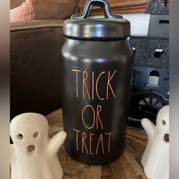 Rae Dunn Holiday New Rae Dunn Black Trick Or Treat Candy Jar